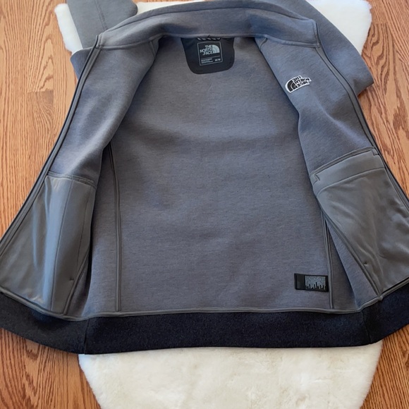 The North Face sweater size medium - Picture 6 of 7